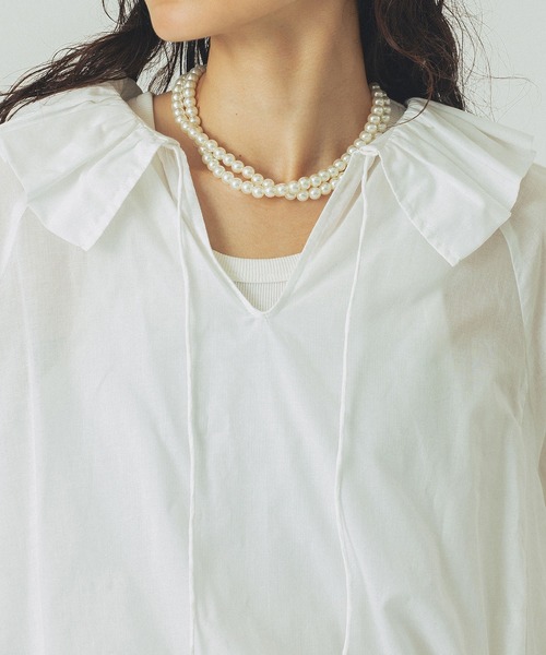 ROSE BUD(ローズバッド)の「FRILL COLLAR BLOUSE(シャツ/ブラウス・レディース・ホワイト/ブラック/パープル・ONE SIZE)」の4枚目の写真