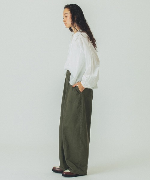 ROSE BUD(ローズバッド)の「FRILL COLLAR BLOUSE(シャツ/ブラウス・レディース・ホワイト/ブラック/パープル・ONE SIZE)」の10枚目の写真