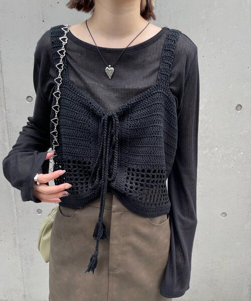 mline（エムライン）の「[mline]スリットシアーロンT（Tシャツ/カットソー・レディース・イエロー/ブラック/オフホワイト・FREE）」の2枚目の写真