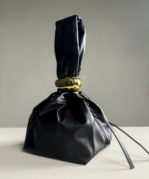 folka(フォルカ)の「9C79 ワンハンドルミニ巾着バッグ(ハンドバッグ・レディース・ブラック/ブラウン・ONESIZE)」の5枚目の写真