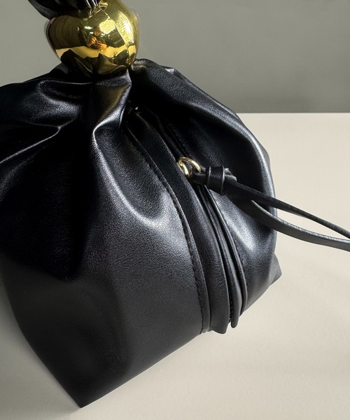 folka(フォルカ)の「9C79 ワンハンドルミニ巾着バッグ(ハンドバッグ・レディース・ブラック/ブラウン・ONESIZE)」の6枚目の写真