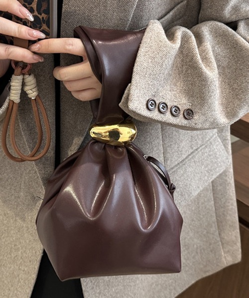 folka(フォルカ)の「9C79 ワンハンドルミニ巾着バッグ(ハンドバッグ・レディース・ブラック/ブラウン・ONESIZE)」の14枚目の写真