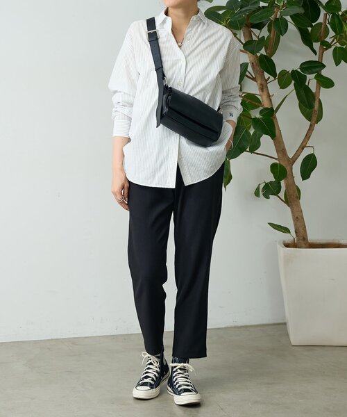 BEARDSLEY（ビアズリー）の「《本革》ミニレザーボディバッグ（ショルダーバッグ・レディース・シルバー/グレー系その他/ブラック・FREE）」の11枚目の写真