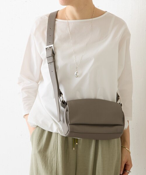 BEARDSLEY（ビアズリー）の「《本革》ミニレザーボディバッグ（ショルダーバッグ・レディース・シルバー/グレー系その他/ブラック・FREE）」の18枚目の写真