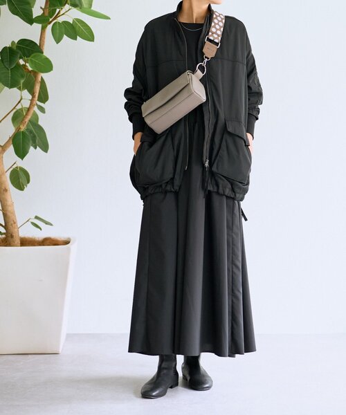 BEARDSLEY ビアズリー レザーボディバッグ ショルダーバッグ ブラック