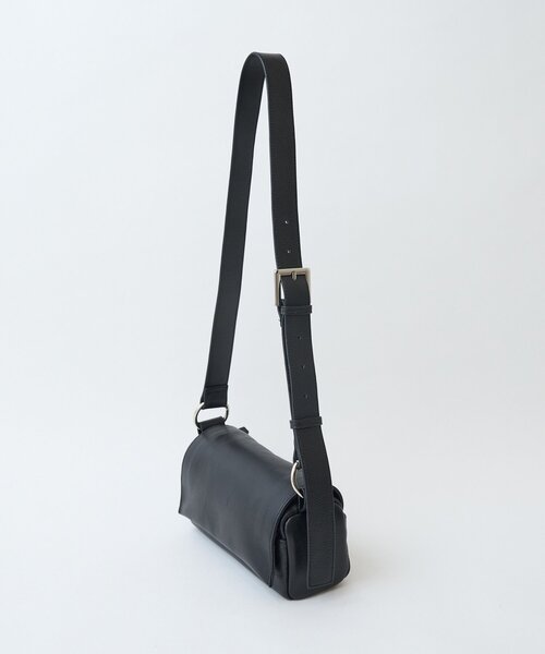 BEARDSLEY ビアズリー　レザーボディバッグ　ショルダーバッグ　ブラック レザーボディバッグ（ショルダーバッグ）｜BEARDSLEY