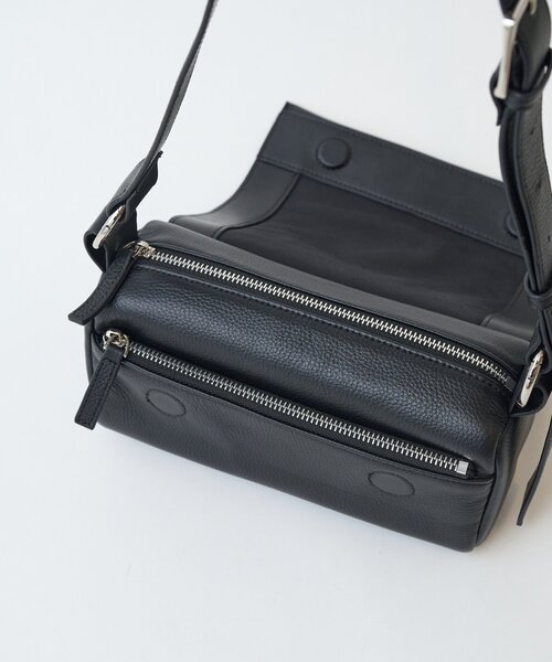 新品未開封　最安値　ビアズリー　レザーボディバッグ　ブラック BEARDSLEY ビアズリー レザーボディバッグ ブラック 新品