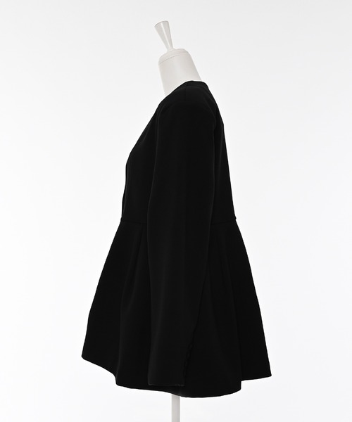 Narcissus(ナルシス)の「ボンディングフレアジャケット(ノーカラージャケット・レディース・ブラック・FREE)」の2枚目の写真