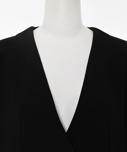 Narcissus(ナルシス)の「ボンディングフレアジャケット(ノーカラージャケット・レディース・ブラック・FREE)」の4枚目の写真