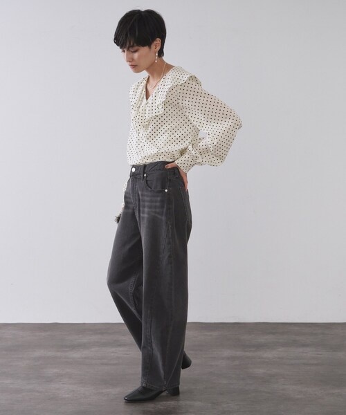 OPAQUE.CLIP（オペークドットクリップ）の「ドットプリントラッフルブラウス【洗濯機OK】（シャツ/ブラウス・レディース・ホワイト系3/ブラック系・38/40/36）」の5枚目の写真