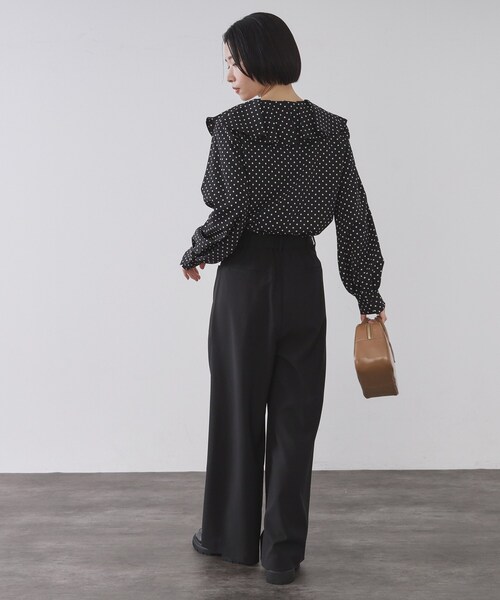 OPAQUE.CLIP（オペークドットクリップ）の「ドットプリントラッフルブラウス【洗濯機OK】（シャツ/ブラウス・レディース・ホワイト系3/ブラック系・38/40/36）」の9枚目の写真
