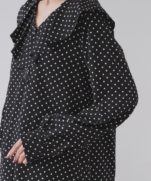 OPAQUE.CLIP（オペークドットクリップ）の「ドットプリントラッフルブラウス【洗濯機OK】（シャツ/ブラウス・レディース・ホワイト系3/ブラック系・38/40/36）」の17枚目の写真