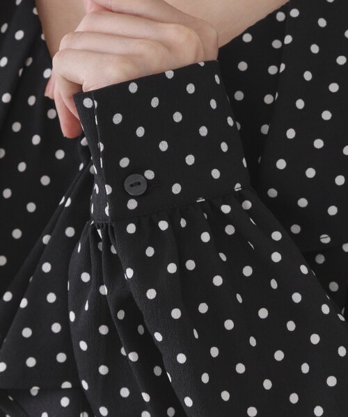 OPAQUE.CLIP（オペークドットクリップ）の「ドットプリントラッフルブラウス【洗濯機OK】（シャツ/ブラウス・レディース・ホワイト系3/ブラック系・38/40/36）」の18枚目の写真