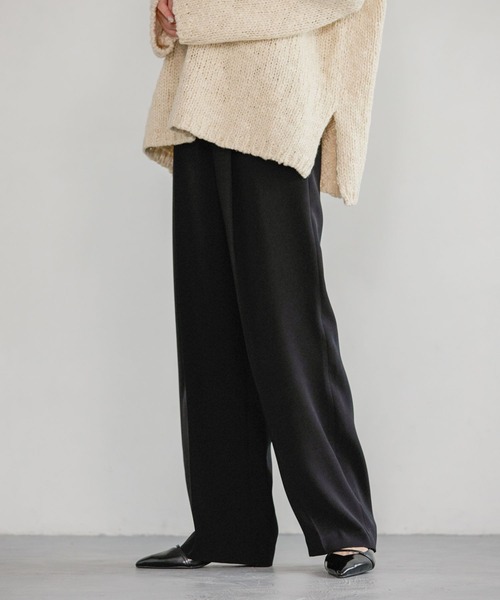 A part by（アパートバイ）の「サテンタックストレートパンツ（スラックス・レディース・ブラック/アイボリー/ブルー系その他3・SMALL/MEDIUM）」の15枚目の写真