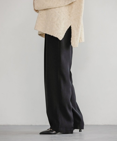 A part by（アパートバイ）の「サテンタックストレートパンツ（スラックス・レディース・ブラック/アイボリー/ブルー系その他3・SMALL/MEDIUM）」の16枚目の写真