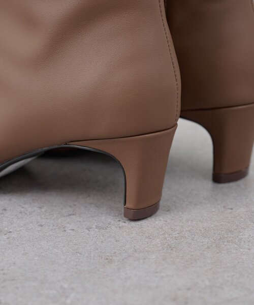 SHENERY（シーナリー）の「センターステッチレザーブーツ（ブーツ・レディース・ブラウン/ブラック・36/37/38）」の9枚目の写真