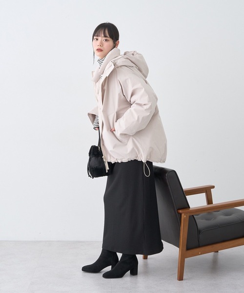 earth music&ecology（アースミュージックアンドエコロジー）の「【防風/2025AW】フーデットパファーコート（ダウンジャケット/コート・レディース・アイボリー/ブラック/ベージュ・L/M）」の6枚目の写真