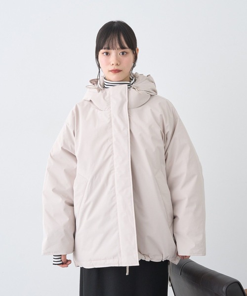 earth music&ecology（アースミュージックアンドエコロジー）の「【防風/2025AW】フーデットパファーコート（ダウンジャケット/コート・レディース・アイボリー/ブラック/ベージュ・L/M）」の4枚目の写真