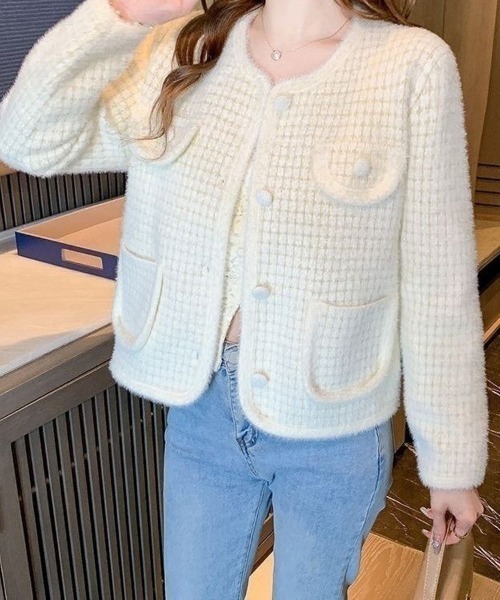 CLOTHY(クロシィ)の「【上品なラメが煌めく。クラシカルムードなツイード風ニット】シャギーニットグラフチェックジャケット(ノーカラージャケット・レディース・ブラック/オフホワイト・FREE)」の3枚目の写真