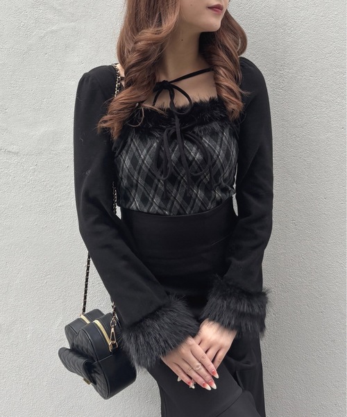 one way(ワンウェイ)の「ファー付きボレロ風トップス(Tシャツ/カットソー・レディース・ブラック系その他/ブラウン系その他/グレー系その他/ベージュ系その他/ライトグレー・FREE)」の6枚目の写真