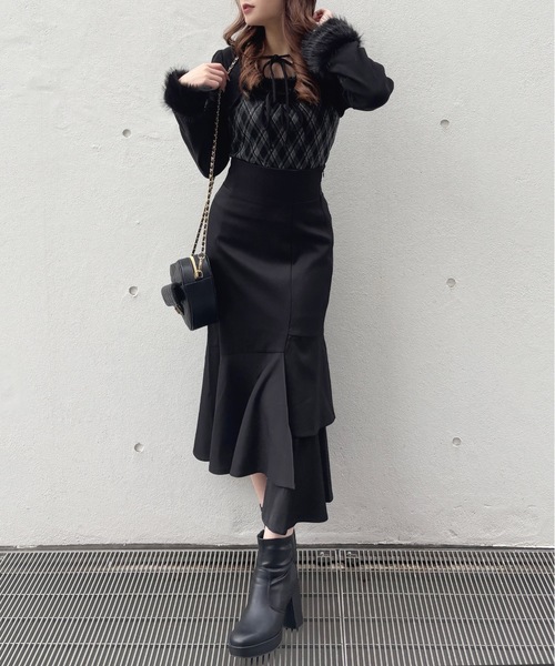 one way(ワンウェイ)の「ファー付きボレロ風トップス(Tシャツ/カットソー・レディース・ブラック系その他/ブラウン系その他/グレー系その他/ベージュ系その他/ライトグレー・FREE)」の10枚目の写真