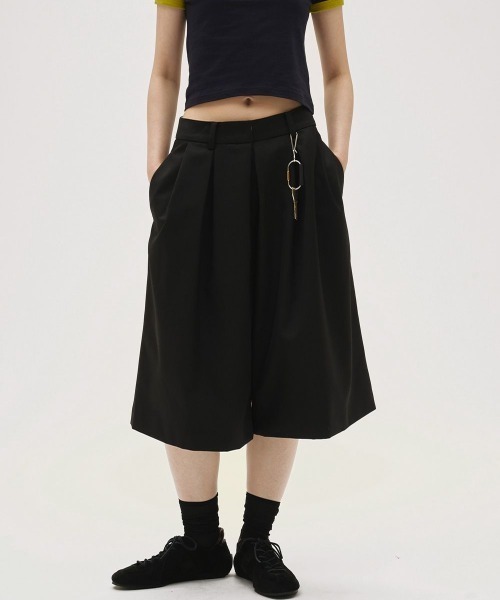 TODAYFUL(トゥデイフル)の「TODAYFUL Twill Bermuda Pants ツイルバミューダパンツ/12610713(その他パンツ・レディース・ブラック・38/36)」の1枚目の写真
