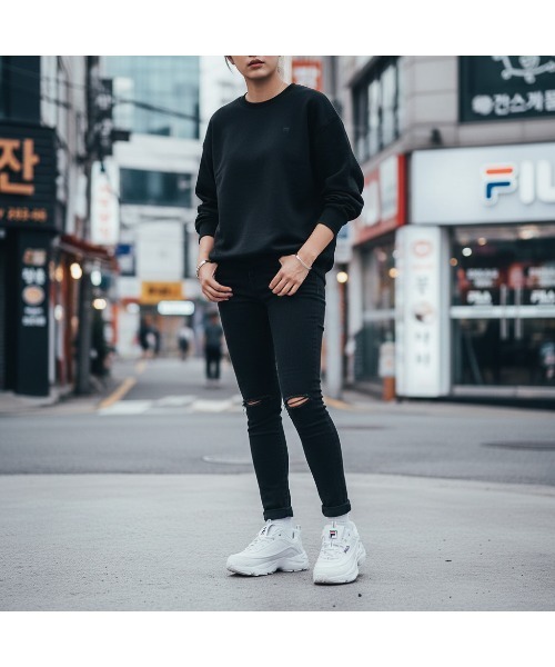 FILA（フィラ）の「Big graphic Sweatshirt（スウェット・レディース・ブラック/ライトブルー/オレンジ・S/M/L/XL）」の9枚目の写真