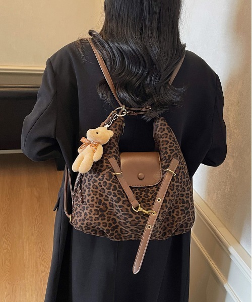 FREE STYLISTS(フリー スタイリスト)の「Y2K 大容量レオパード バッグ レザーマルチショルダーバック 通勤用/3WAY 【チャーム付】(ショルダーバッグ・レディース・レオパード/ダークブラウン・FREE)」の22枚目の写真