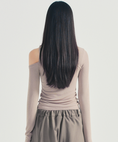 NICK&NICOLE(ニックアンドニコール)の「TWIST CUT OUT RIBBED SLEEVE TOP_BROWN(Tシャツ/カットソー・レディース・その他・FREE)」の3枚目の写真