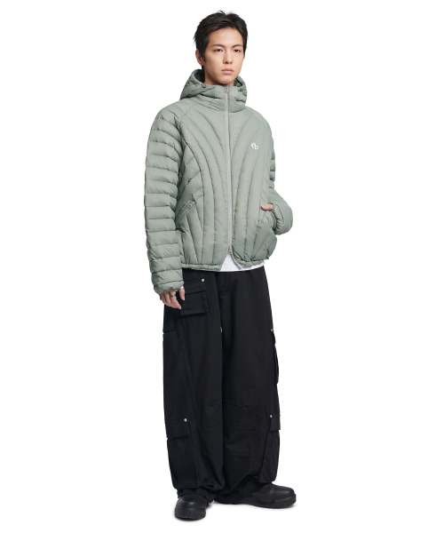 NOMANUAL(NOMANUAL)の「NUBES LIGHT DUCK DOWN - PALE KHAKI(ダウンジャケット/コート・レディース・その他・SMALL/MEDIUM/LARGE/X-LARGE)」の3枚目の写真