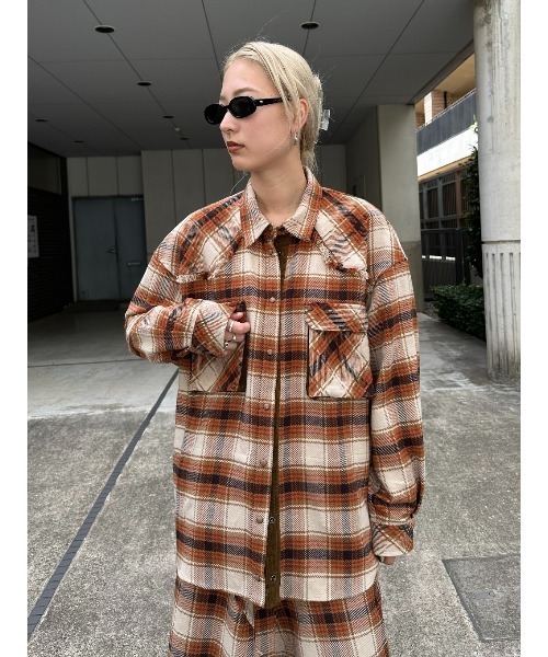 ELCHELE(エルチェレ)の「BLOUSING CHECK SHIRT(シャツ/ブラウス・レディース・ブラウン/グリーン/ブルー・FREE)」の13枚目の写真