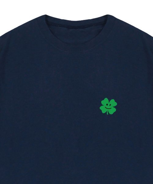 GRAVER（グレーバー）の「[ユニセックス]スモールクローバーフラワースマイル半袖Tシャツ_ネイビー（Tシャツ/カットソー・レディース・ネイビー・SMALL/LARGE/X-LARGE/MEDIUM）」の3枚目の写真