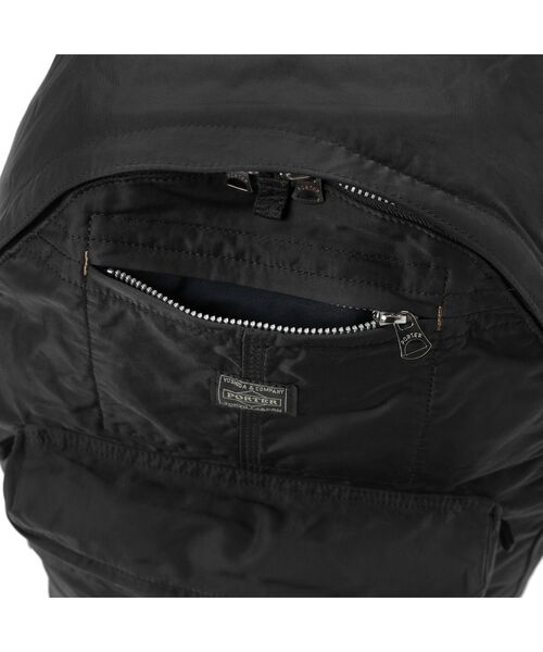 PORTER（ポーター）の「マイル デイパック（バックパック/リュック・メンズ・オフホワイト/ブラック・FREE）」の16枚目の写真