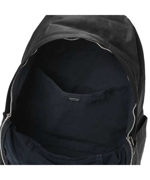 PORTER（ポーター）の「マイル デイパック（バックパック/リュック・メンズ・オフホワイト/ブラック・FREE）」の19枚目の写真