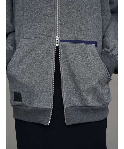 UN3D.（アンスリード）の「ARM COVER DOCKING ZIPUP HOODIE / アームカバードッキングジップアップフーディー（パーカー・レディース・ホワイト/ブラック/グレー・44/38）」の10枚目の写真