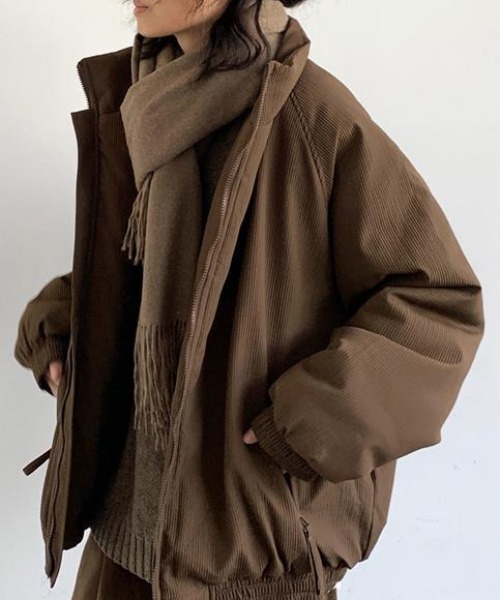 SHEPP(シープ)の「ハイネックパデッドブルゾン 中綿ジャケット(ブルゾン・メンズ・ブラック/カーキ/ブラウン・M/L)」の6枚目の写真
