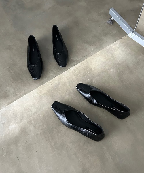 TONER(トナー)の「エッジフラットシューズ(パンプス・レディース・シルバー/ブラック/ゴールド・37/38)」の18枚目の写真