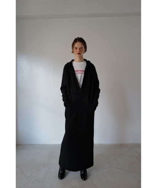 TRUNC(トランクエイティーエイト)の「Hoodie Knit Dress(ワンピース・レディース・ブラウン/ブラック・FREE)」の4枚目の写真