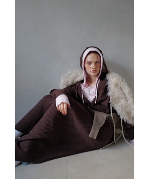 TRUNC(トランクエイティーエイト)の「Hoodie Knit Dress(ワンピース・レディース・ブラウン/ブラック・FREE)」の10枚目の写真