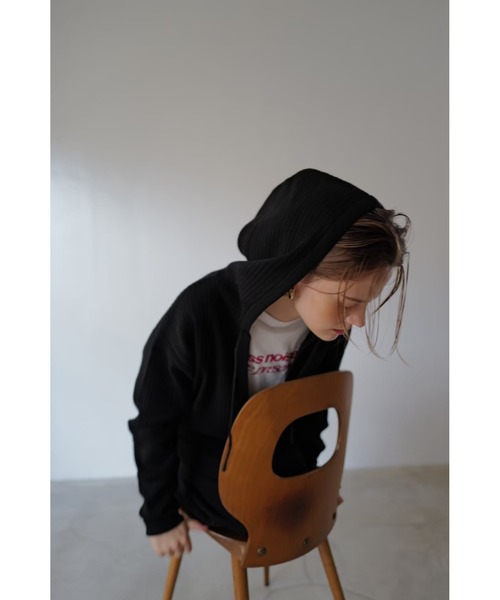 TRUNC(トランクエイティーエイト)の「Hoodie Knit Dress(ワンピース・レディース・ブラウン/ブラック・FREE)」の11枚目の写真