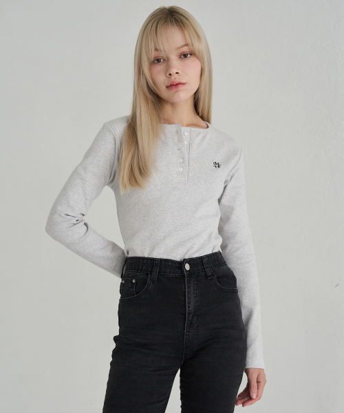 5OML(オーオーエムエル)の「ボタンリブロングスリーブ(ホワイトメランジ)(Tシャツ/カットソー・レディース・ライトホワイト・MEDIUM/LARGE)」の2枚目の写真