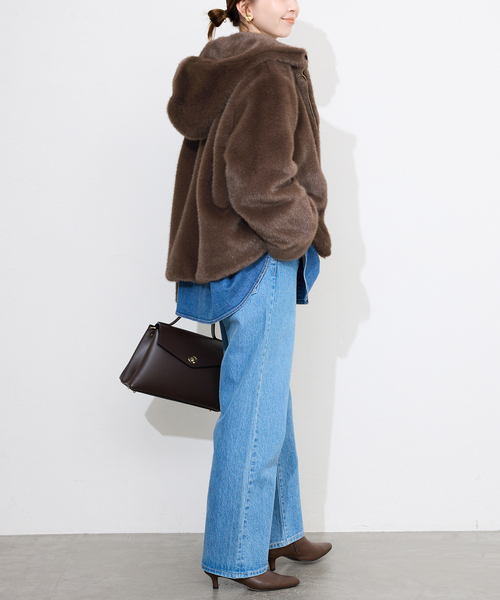 SLOBE IENA(スローブイエナ)の「《WEB限定/追加》FAKEファーフードブルゾン(その他アウター・レディース・ブラウン/ベージュ・FREE)」の9枚目の写真