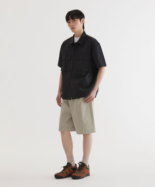 COVERNAT（カバーナット）の「ナイロンパティグハーフシャツブラック（シャツ/ブラウス・レディース・その他・XX-LARGE/SMALL/MEDIUM/LARGE/X-LARGE）」の4枚目の写真