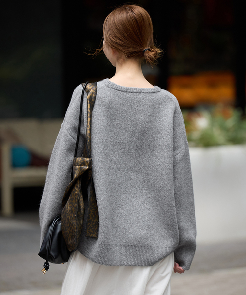 SLOBE IENA（スローブイエナ）の「CHARLOTTE ロゴニット（ニット/セーター・レディース・ベージュ/グレー/ブラック・FREE）」の8枚目の写真