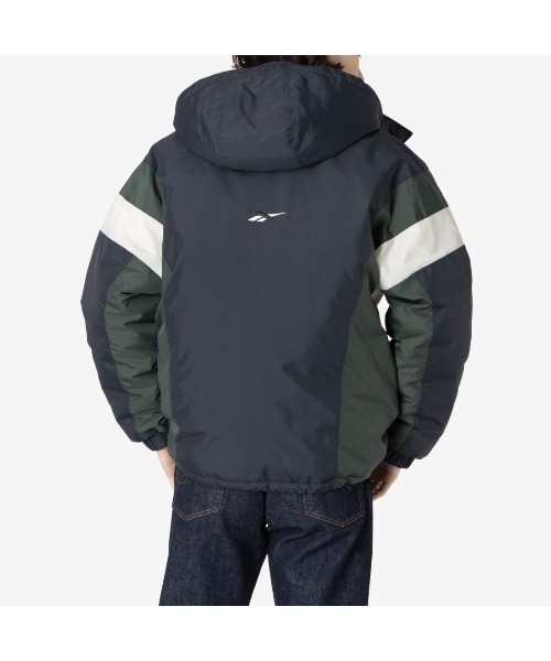 Reebok（リーボック）の「Padded Jacket REBOOT 90’s（ダウンジャケット/コート・メンズ・ネイビー/ブラック×ブルー/ブラック・LARGE/MEDIUM/SMALL/X-LARGE）」の6枚目の写真