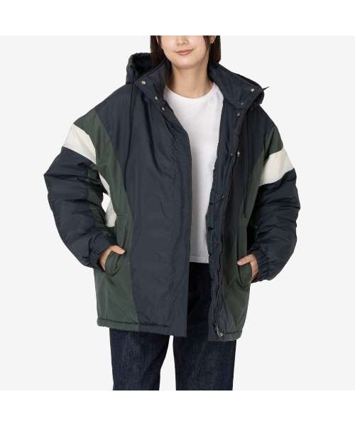 Reebok（リーボック）の「Padded Jacket REBOOT 90’s（ダウンジャケット/コート・メンズ・ネイビー/ブラック×ブルー/ブラック・LARGE/MEDIUM/SMALL/X-LARGE）」の8枚目の写真
