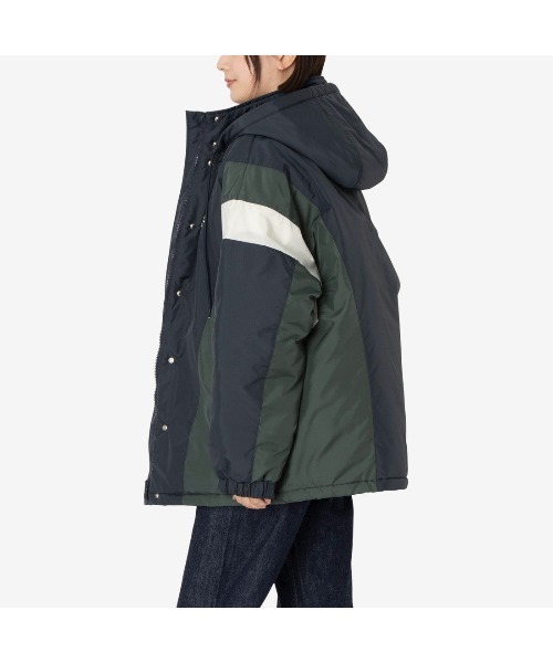 Reebok（リーボック）の「Padded Jacket REBOOT 90’s（ダウンジャケット/コート・メンズ・ネイビー/ブラック×ブルー/ブラック・LARGE/MEDIUM/SMALL/X-LARGE）」の9枚目の写真