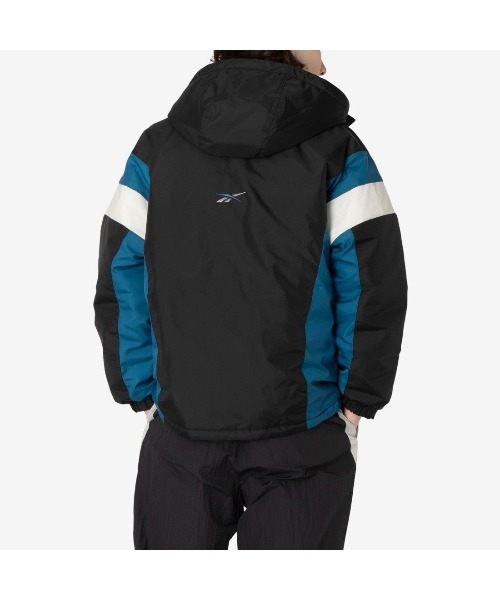 Reebok（リーボック）の「Padded Jacket REBOOT 90’s（ダウンジャケット/コート・メンズ・ネイビー/ブラック×ブルー/ブラック・LARGE/MEDIUM/SMALL/X-LARGE）」の19枚目の写真