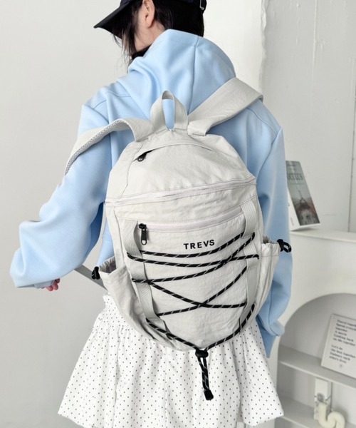 Loueme(ルエム)の「ドローコードバックパック(バックパック/リュック・レディース・ブラック/ライトブルー/ライトグレー/ピンク・FREE)」の2枚目の写真