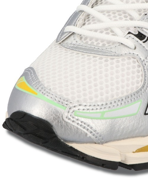 ASICS(アシックス)の「ASICS GEL-KAYANO 12.1 アシックス ゲルカヤノ(スニーカー・メンズ・ホワイト×ライム・27.5cm/27.0cm/26.5cm/26.0cm/29.0cm/28.5cm/28.0cm)」の4枚目の写真